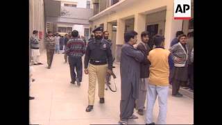 Pakistan - Unidentified gunmen massacre 23 people