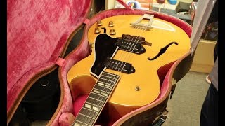 Norman's Rare Guitars - 40 Guitars come in from another Norm buying spree!