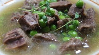 Omas Rindfleischsuppe - Rinderbrühe mit Erbsen - Rezept und Anleitung