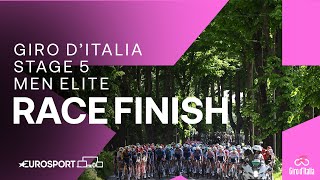 MEMORABLE WIN! 🥇 | Giro D'Italia Stage 5 Race Finish | Eurosport Cycling