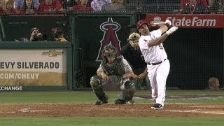 OAK@LAA: Pujols smashes solo homer to left