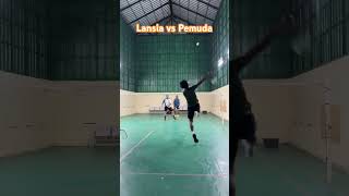 Lansia VS Pemuda #lansia #vs #pemuda #dewasa #lansiasehat #lincah #badminton #bulutangkis