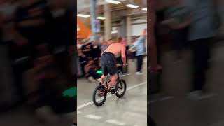 BMX 🔥 in Cologne today! 1 minute of pure 🔥Felix Prangenberg’s Hammer&Nails jam w