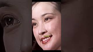 1983年，31岁的刘晓庆成为春节联欢晚会第一个女主持人。1986年，34岁的刘晓庆再次主持春晚 #chinahistory #chinesehistory #chinesedynasty