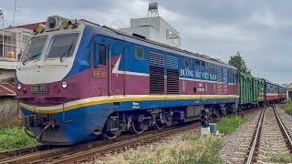 [619] D19E-970: SE10 dài 15 xe vào ga Long Khánh (14:08, 13.07.2024)