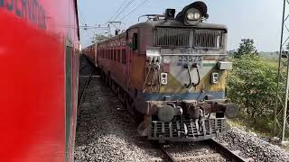 A running train in slow motion@CRAARTS | ஸ்லோ மோஷனில் ஓடும் ரயில்| धीमी गति से दौड़ती ट्रे