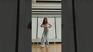 Fun twisty 8 count combo shuffle dance tutorial
