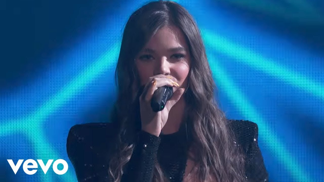Hailee Steinfeld - Back to Life Hailee Steinfeld - Back to Life