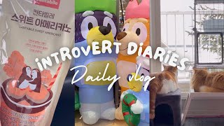 Introvert Diaries | life with my cats, Costco run, What I eat in a day, chill weekend | silent vlog