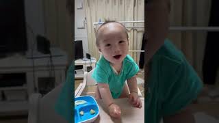 離乳食食べただけなのにスタンディングオベーション【生後10ヶ月と18日】#baby #shorts