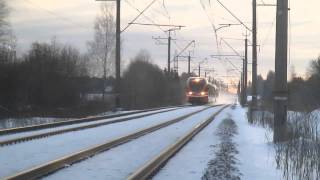 Stadler Flirt Dmu´s 2432 and 2233 between Parila and Kehra (great horn and flashing lights :D )