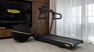 Trên tay Technogym MyRun: Máy chạy bộ gia đình mô phỏng đường chạy chân thực.