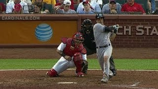 NYY@STL: Roberts singles to left to score Ellsbury