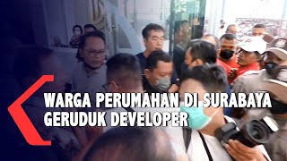 Warga Perumahan di Surabaya Geruduk Kantor Pengelola