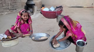 👉😜छोटी बहू ने बनाई देसी रोटी#chhoti Bahu#BalikaVadhu#saas Bahu ki NOK jhok#funny video#short#viral#