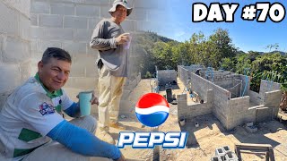 DÍA 70 de CONSTRUCCIÓN DE LA CASA DE LOS WALKING Vlog número 68 *Se tiene que beber*