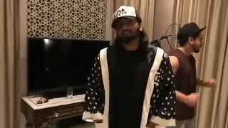 Yo yo honey Singh live singing #Urvashi #remix