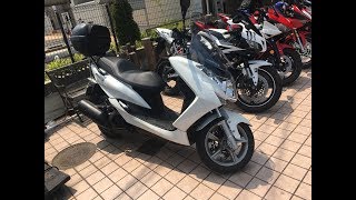 お母さんと親子タンデム　ヤマハ・マジェスティS　YAMAHA  XC155　YAMAHA S MAX　YAMAHA MAJESTY S　美人ライダー