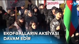 Müxtəlif dillərdəki şüarlarla ekoterrora etiraz edirlər – Xankəndi yolunda aksiya davam edir