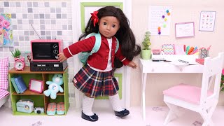 Doll school morning routine! Kids learn responsibilities with to-do list by Play Dolls!