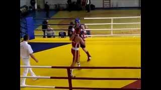 Boxing. Ernestas Korsakas (melynas)