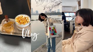 Vlog | 在南京的周末 暖冬里的玄武湖 社区咖啡店探店 日常穿搭 一日三餐 KTV怒唱 宅家看狂飙