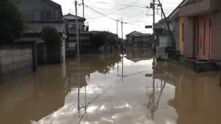 鬼怒川決壊により浸水した茨城県常総市の市街地の様子