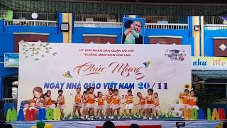 con gái múa mừng ngày nhà giáo Việt Nam 20/11/2024