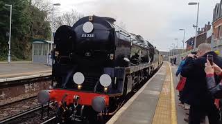 35028 Clan Line Steams Into Worthing with The Bath \u0026 Bristol Christmas Express!