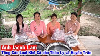 Anh Jacob Lam tặng Khô Cá Lóc Cá Sặc và Tôm Khô cho Thảo Ly, Huyền Trân, Thu Hoạch Dưa Leo