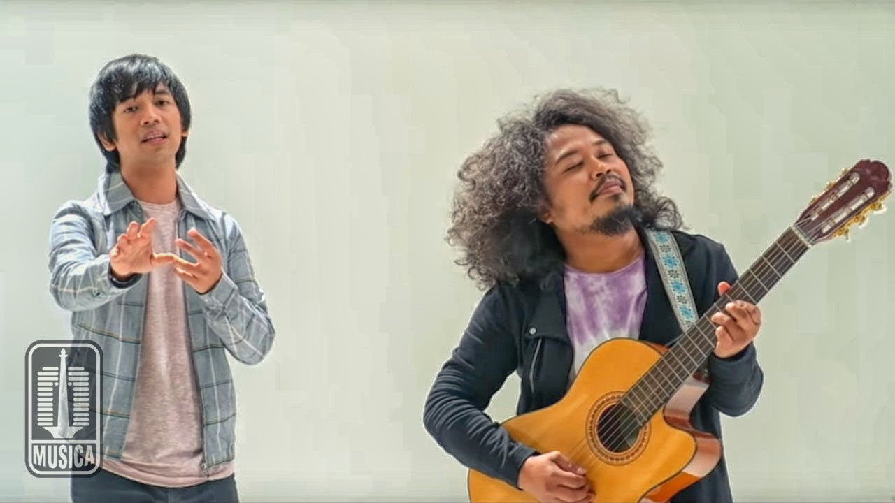 D’MASIV - Ingin Lekas Memelukmu Lagi (feat. Pusakata) D’MASIV - Ingin Lekas Memelukmu Lagi (feat. Pusakata)