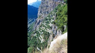 Les Hédonistes dans la Maurienne . Montée des lacets de Montvernier