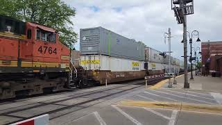 BNSF train at Downers Grove: Locomotives 6540, 6078 (25th Anniversary), 3779, and 4764 leading