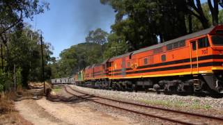 2182 loaded grain train working into Mt Lofty with ALF23 703 2214 GM38 2207 11/02/2014