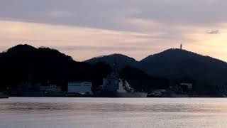 美しい春の夕焼けの舞鶴の海自護衛艦 2021/2/28日17:00