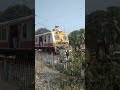 31323 up sealdah kalyani simanta local arriving kanchrapara station