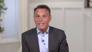 Kevin Harrington Prompter Reads    Erika's Tea Room Improv