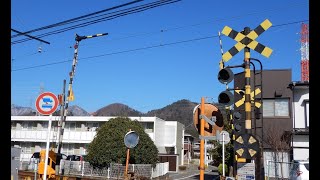 【踏切】富士急行　屈折式遮断かんが短すぎる踏切 (Railroad crossing in Japan)