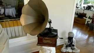 Columbia Disc Graphophone Type BN.MOV