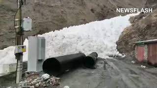 Moment Huge Avalanche Descends On Village