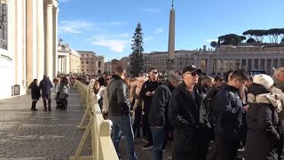 Giubileo 2025, migliaia di fedeli a San Pietro in attesa dell'Angelus