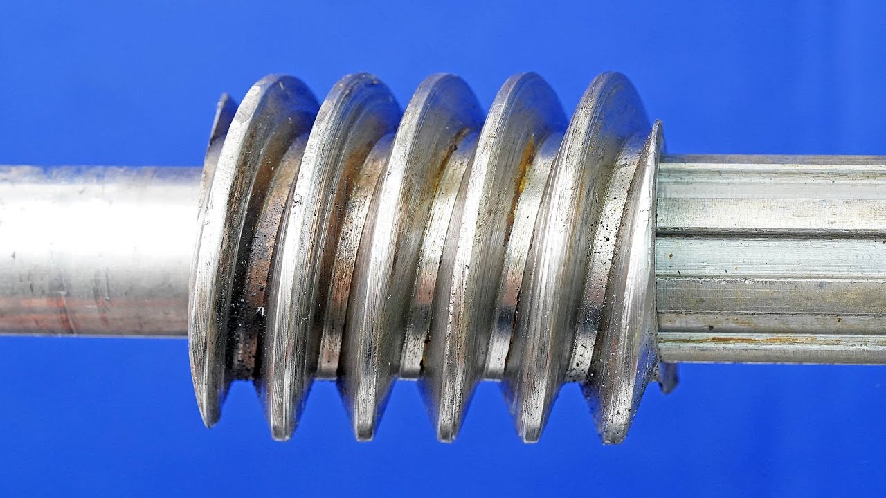 Nobody Else Has Seen Anything like This !!! A Chic Machine Made Of Rubbish !!!