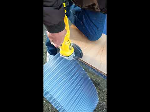 How To Cut Corrugated Plastic Roofing - YouTube