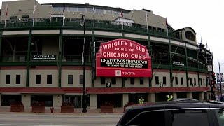 Cubs Fans Bid Farewell To Joe Maddon