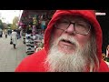 crhnews here comes santa claus shopping for gifts in chelmsford