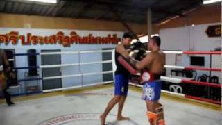 Yodkoonporn Sitmonchai (Muu) on Pads with Kru Jaa Part 1