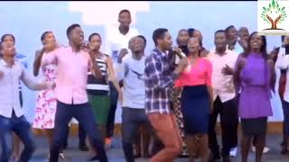 IGIKOMBE CITWA BAKA by ELSHADAI CHOIR