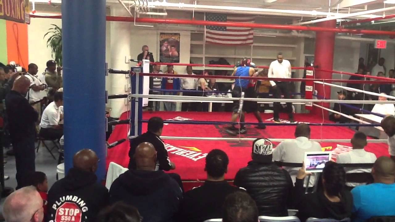 Italy Martinez USA Metros Oct 2012 - Mendez Boxing NYC - YouTube