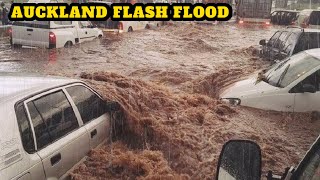 New Zealand: Auckland floods turn roads to rivers