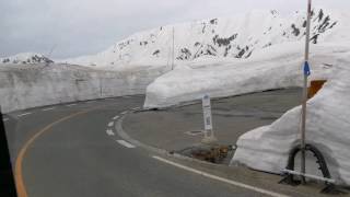 SNOW WALL JAPAN ALPS